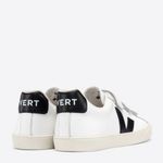 EL020005A-Tenis-Vert-Lock-Logo-Couro-Extra-White-Black-variacao3