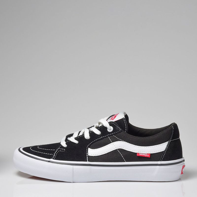 VN0A4U3EY28-Tenis-Vans-Sk8-Low-Pro-Black-White-Variacao2