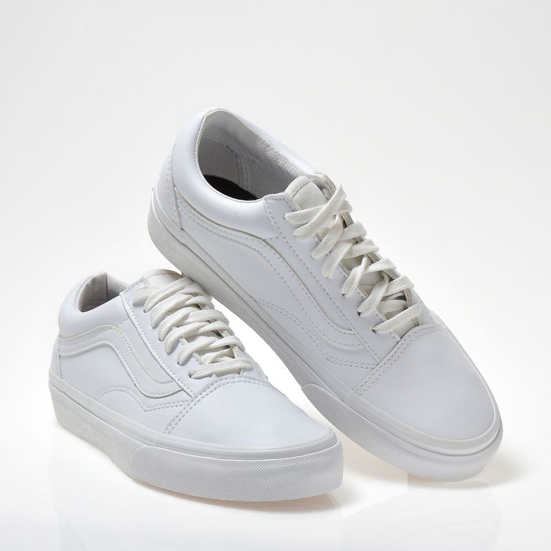 Tênis Vans Ua Old Skool Classic Tumble True White VN0A38G1ODJCASA