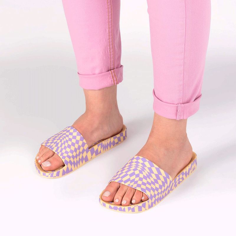 33661-MELISSA-BEACH-SLIDE-PRINT-II-AMARELO-LILAS-VARIACAO6-min