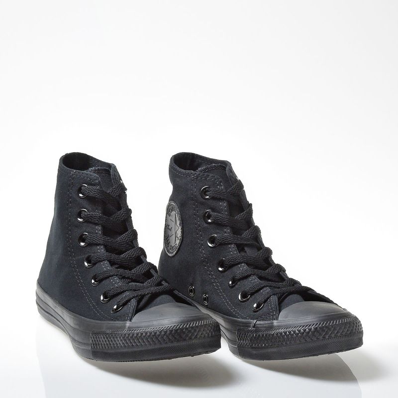 Converse store full black