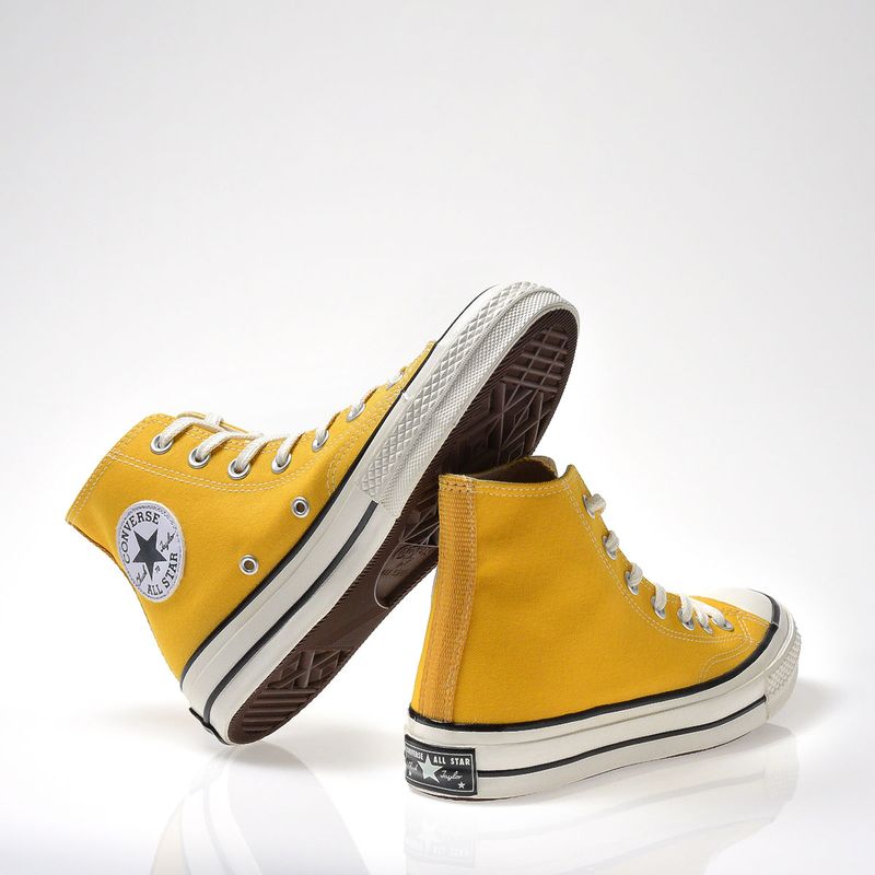 CT09550001-Tenis-Converse-Chuck-70-All-Star-Amarelo-Ouro-Branco-Amendoa-Variacao5