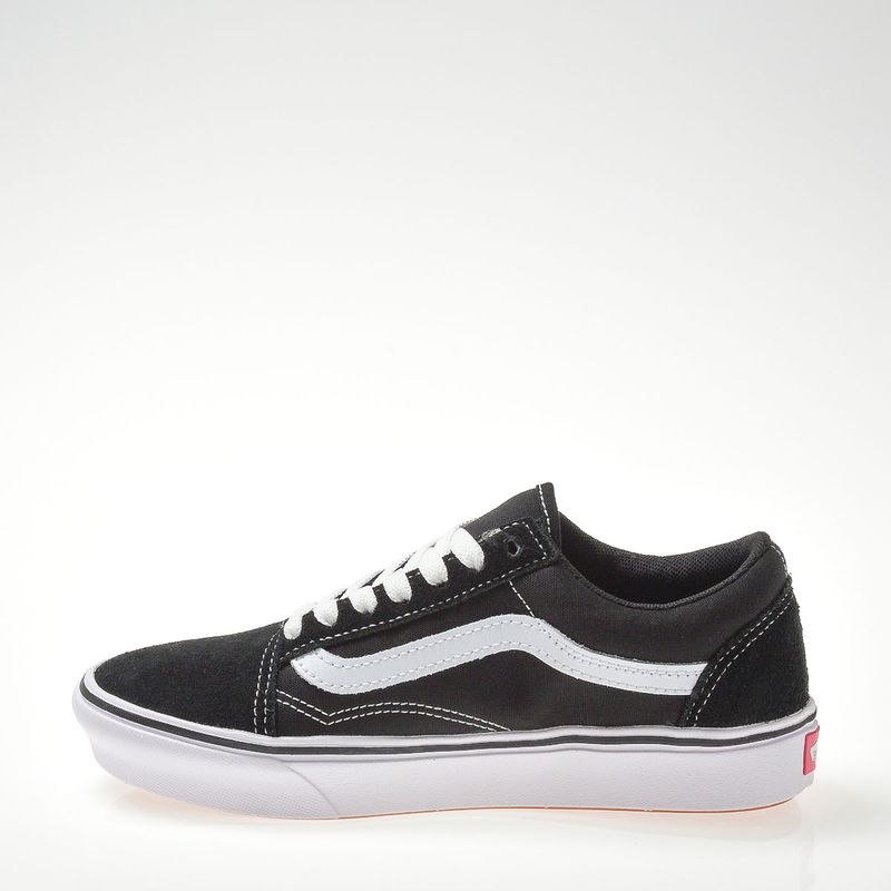 VN0A3WMAVNE-Tenis-Vans-Comfycush-Old-Skool-Classic-Black-True-White-Variacao2