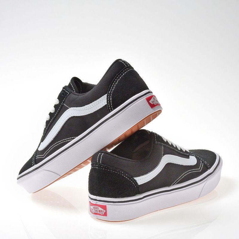 VN0A3WMAVNE-Tenis-Vans-Comfycush-Old-Skool-Classic-Black-True-White-Variacao5