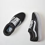 VN0A3WMAVNE-Tenis-Vans-Comfycush-Old-Skool-Classic-Black-True-White-Variacao6