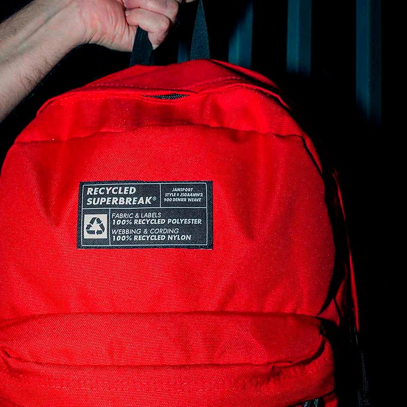 4NW25XP-Mochila-JanSport-Recycled-Superbreak-RED-TAPE-variacao5