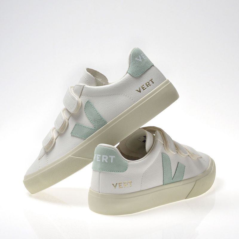 RC0592878A-Tenis-Vert-Recife-Logo-Chromefree-Extra-White-Matcha-Variacao5