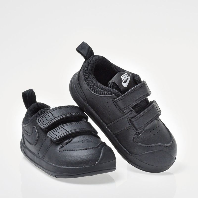 Nike pico 4 v junior hot sale boys trainers