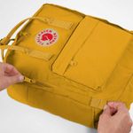 F23510160-MOCHILA-KANKEN-CLASSICA-OCHRE-variacao3