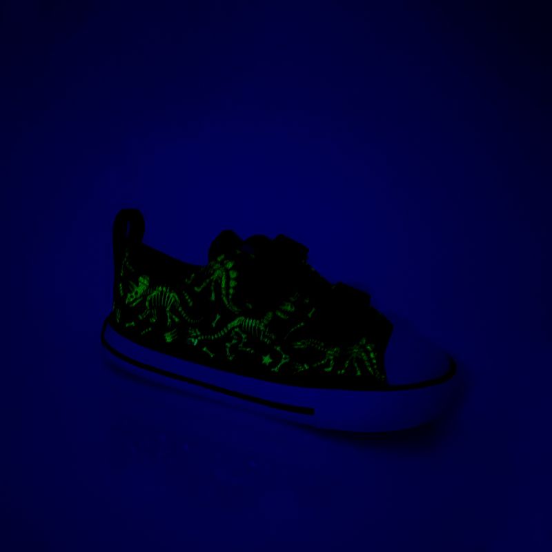 CK10750001--Tenis-Converse-Chuck-Taylor-All-Star-2V-Preto-Glow-Branco---VARIACAO7
