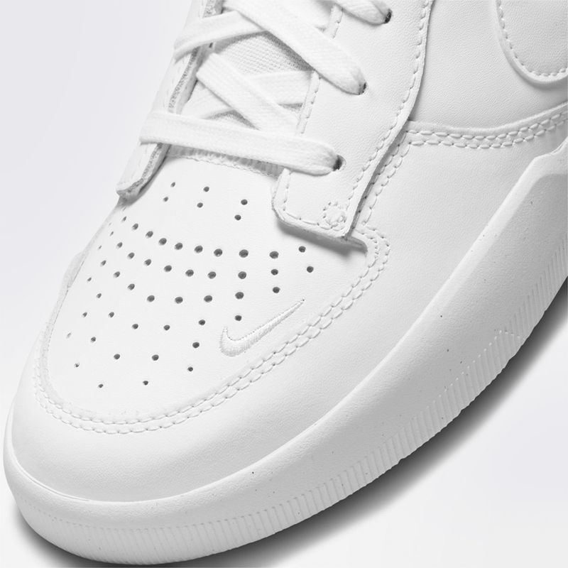 Nike mid best sale top skate shoes