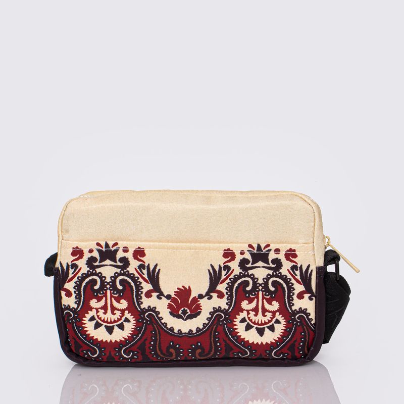 78312329A--Bolsa-Farm-Ziriguidum-Tapete-Floral-Preto--VARIACAO2