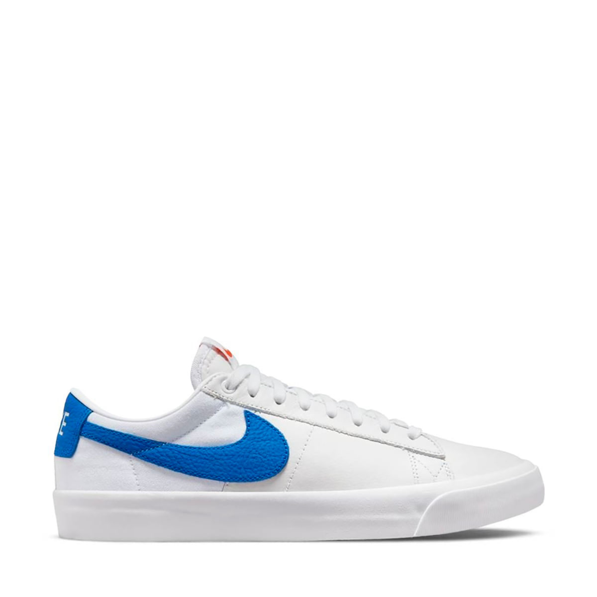 Nike sb zoom blazer hotsell low white