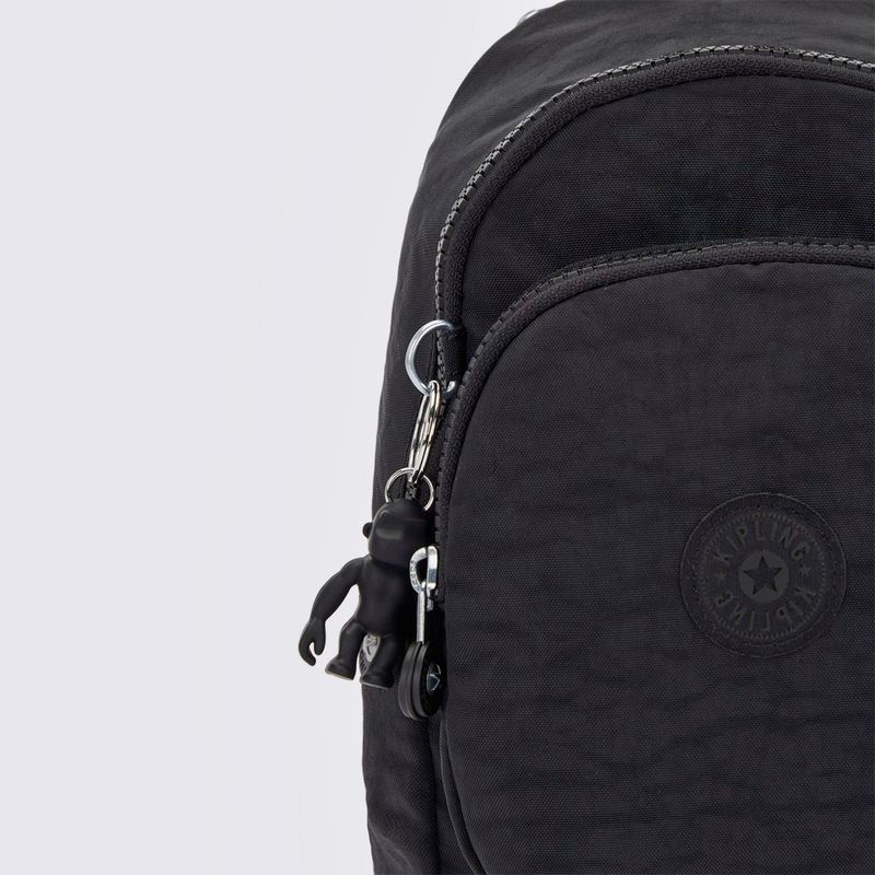 I7523P39-Mochila-Kipling-New-Delia-Compact-Preto_VARIACAO4