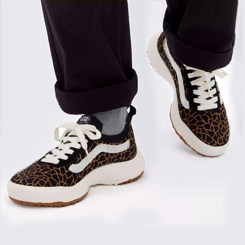 Giraffe vans best sale