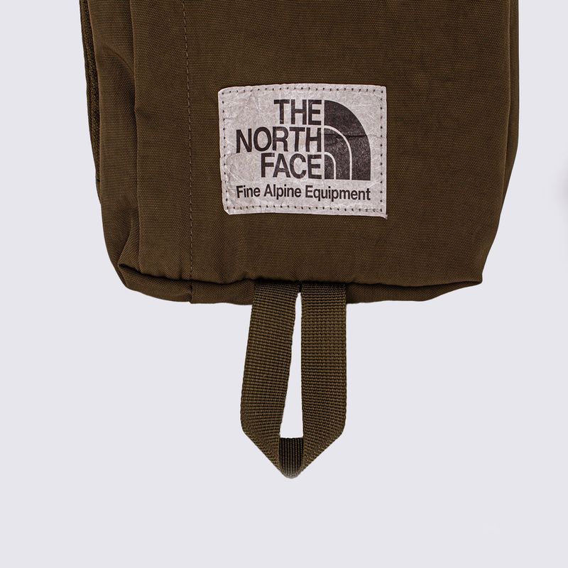 52WA_8N5---Mochila-The-North-Face-Berkeley-Field-Bag-Verde--05