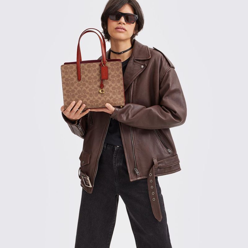 CK457B4NQ4-Bolsa-Coach-Carter-Carryall-28-Signature-Marrom-variacao6