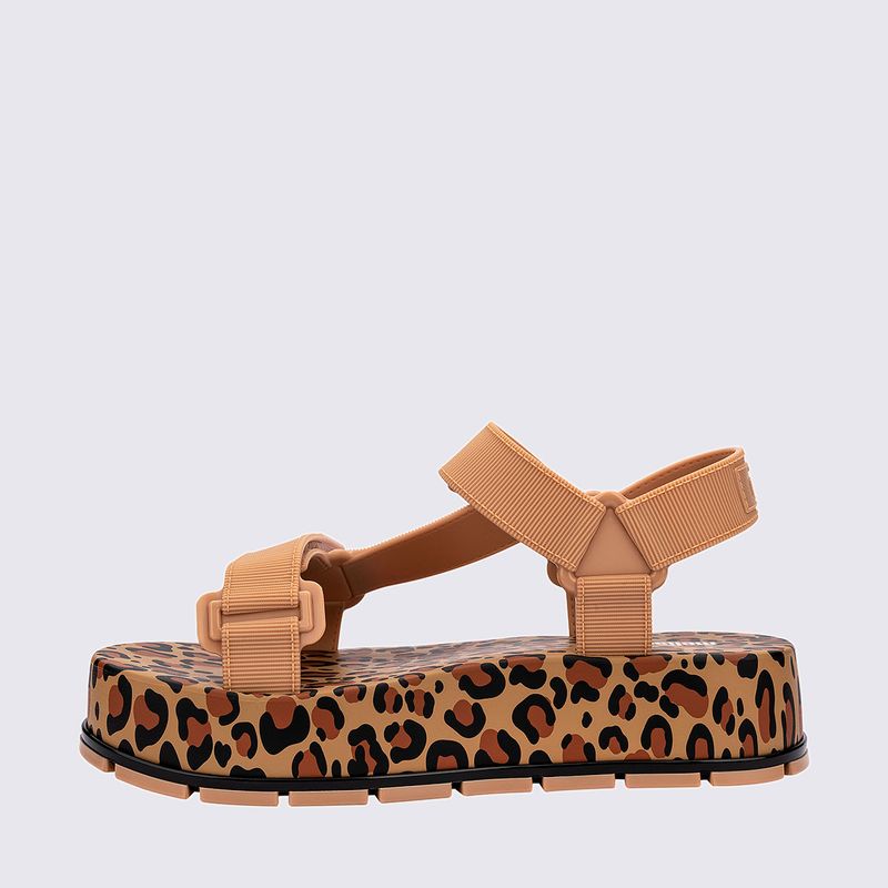 35817-BB269---MELISSA-FLOWING-PLATFORM-AD-Onca-vr02