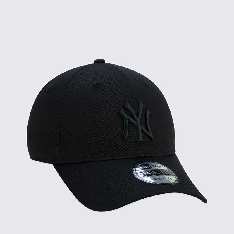 MBPERBON460-Bone-New-Era-9TWENTY-New-York-Yankees-03