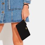 CH818B4BK-Bolsa-de-Mao-Coach-Small-Wristlet-Preto-Variacao4