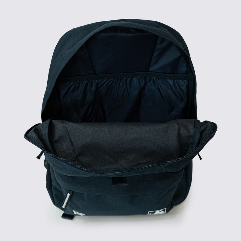 MBV24BAG004-Mochila-New-Era-Essential-Pack-Losdoo-NVY-05