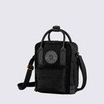 F23799550-Bolsa-Fjallraven-KANKEN-NO.2-BLACK-SLING-Preto-03