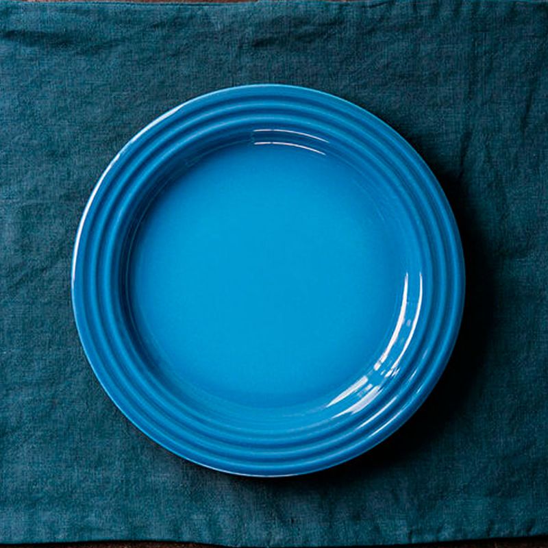 Prato-Raso-Le-Creuset-Azul-Caribe-Variacao2