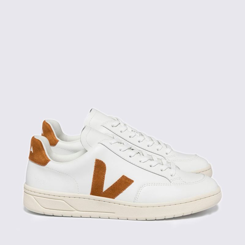 Tenis-Veja-V-12-Leather-Extra-White-Camel-XD0202322A-02