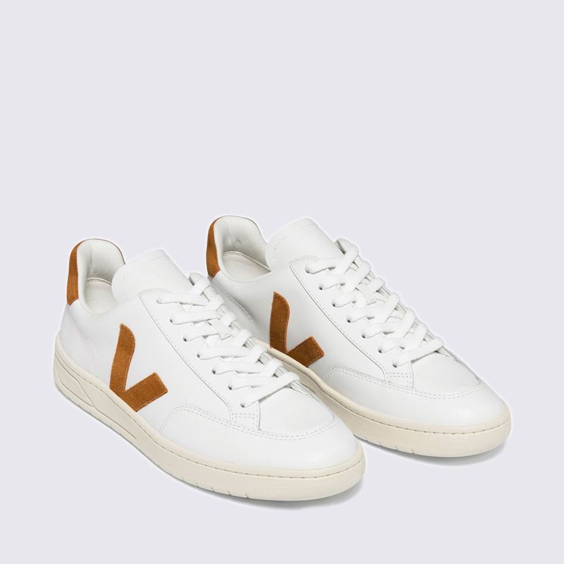 Tenis-Veja-V-12-Leather-Extra-White-Camel-XD0202322A-03