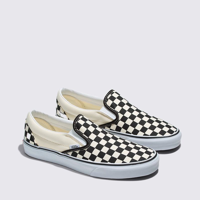 Tenis-Vans-Classic-Slip-On-Black-White-VNB00EYEBWW-Variacao3