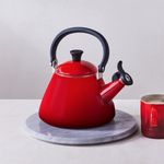 Chaleira-Kone-Le-Creuset-Vermelho-Variacao3