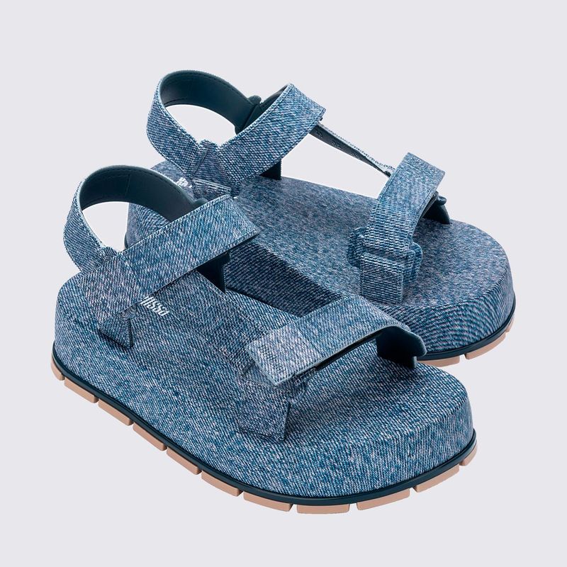 Cor-BG676-MELISSA-FLOWING-PLATFORM-DENIM-AD-Variacao-3