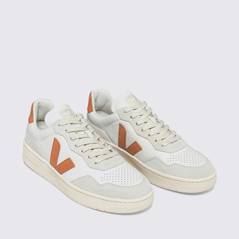 VD2003389-Tenis-Veja-V-90-Leather-White-Umber-Variacao4