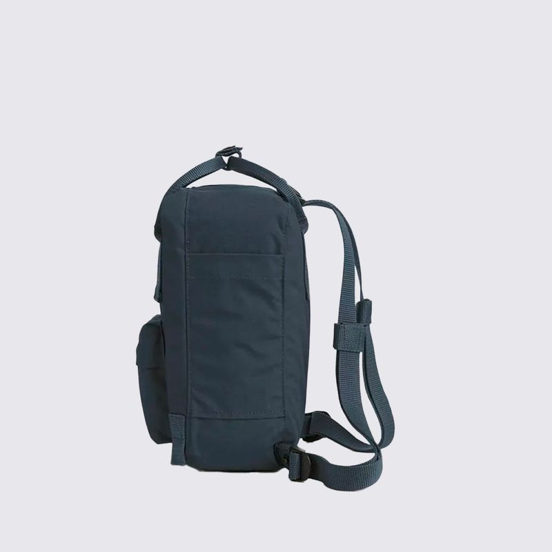 F23561031-Mochila-Fjallraven-Kånken-Mini-Graphite-Variacao3