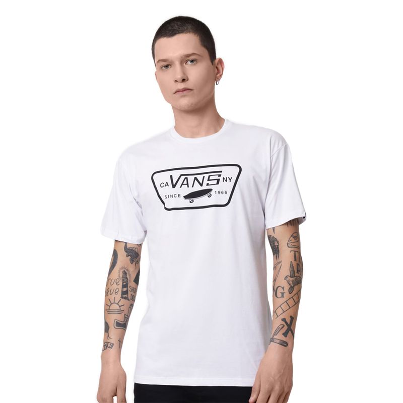 VN0A4A57YB2-Camiseta-Vans-Full-Patch-White-Black-variacao1