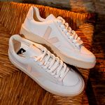 Tenis-Veja-V-12-Couro-Extra-White-Sable-XD0202335A-05