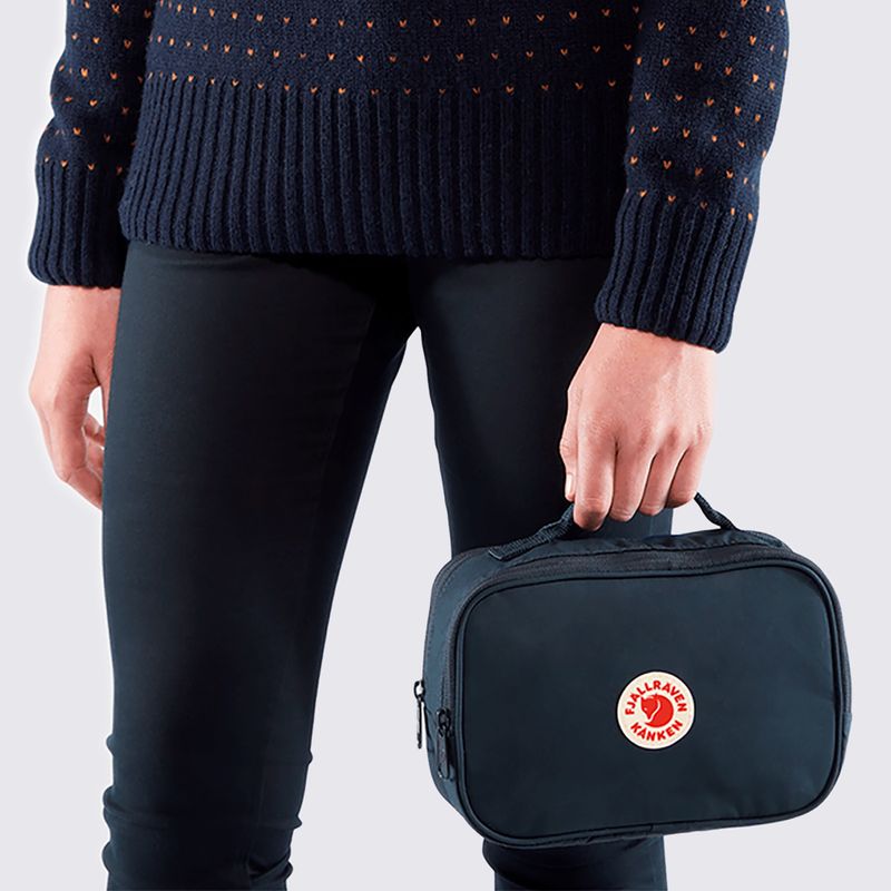 F23784560-Necessaire-Fjallraven-Kanken-Toiletry-Bag-Azul-variacao-02.jpg