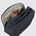 F23784560-Necessaire-Fjallraven-Kanken-Toiletry-Bag-Azul-variacao-03.jpg