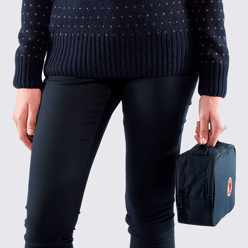 F23784560-Necessaire-Fjallraven-Kanken-Toiletry-Bag-Azul-variacao-05.jpg