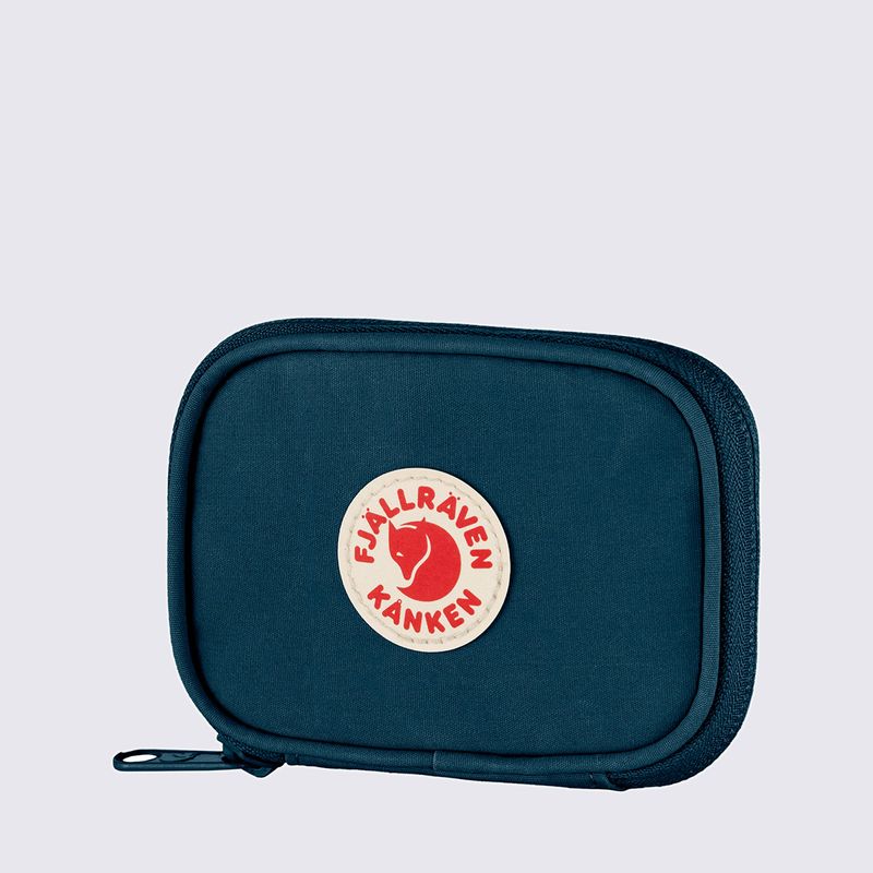 F23780560-Carteira-Fjallraven-Kanken-Azul-variacao2.jpg