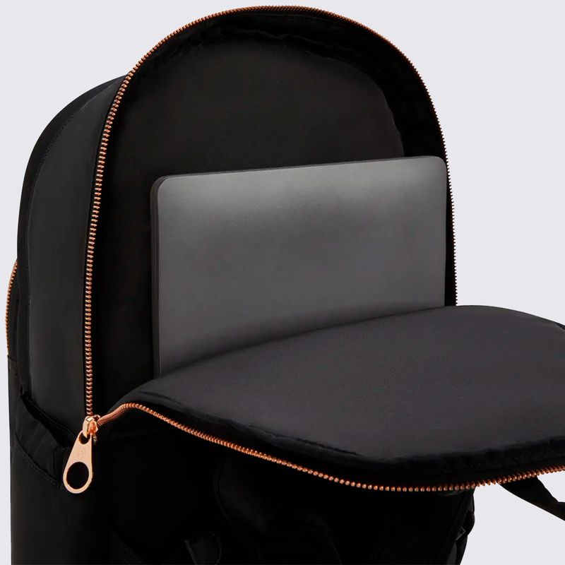 I486962Q-Mochila-Kipling-Delia-M-Preto-variacao6