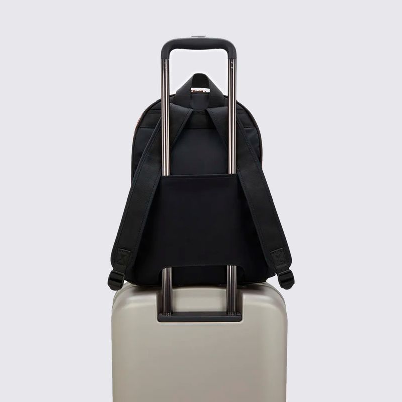 I486962Q-Mochila-Kipling-Delia-M-Preto-variacao7