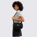I7101Y12-Bolsa-Kipling-Gabb-S-Preto-variacao7
