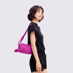 I42083KU-Bolsa-Kipling-Abanu-Rosa-variacao-05