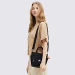 I6778TB4-Bolsa-Kipling-Patya-Preto-variacao-07