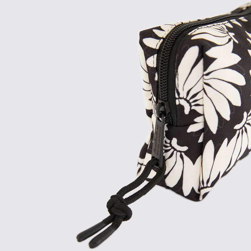 78325922-Necessaire-Farm-Ora-Bolas-P-Copabanana-Variacao4