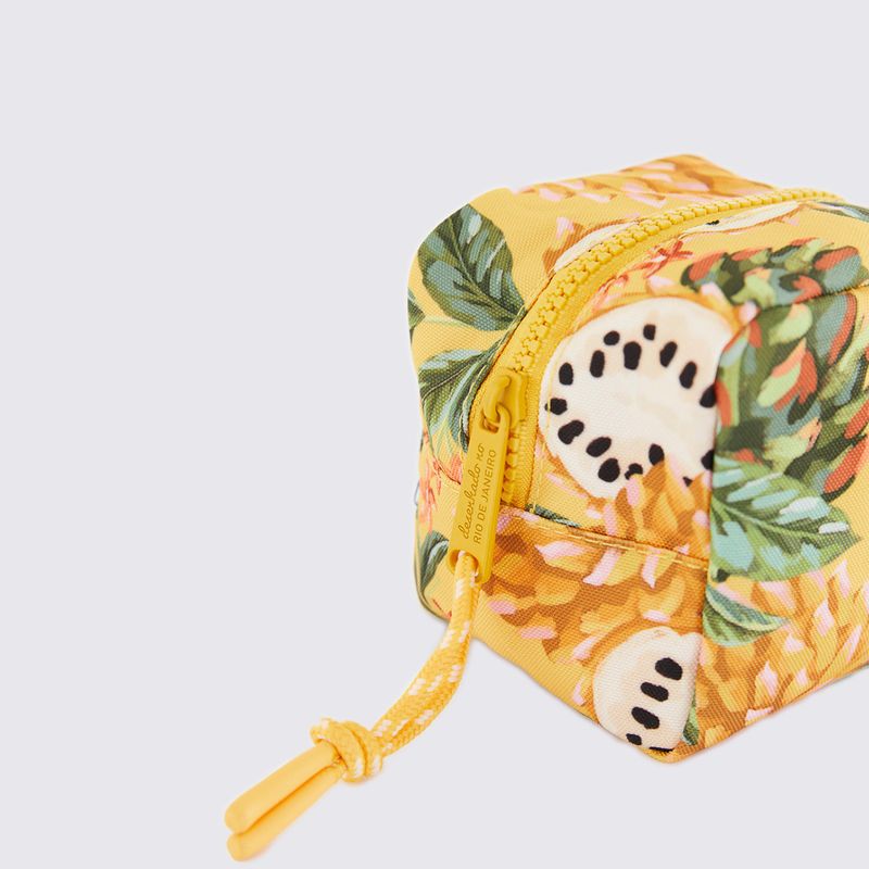 78325624P-Necessaire-Farm-Cacula-Biriba-Amarela_V3