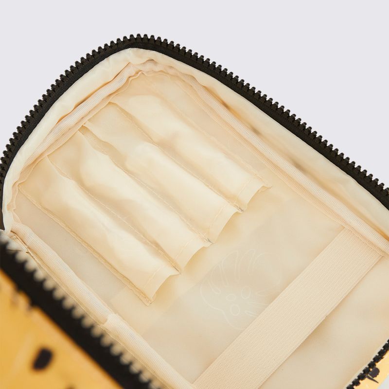 78325931-Necessaire-Farm-Me-Leva-Bossa-Banana-Off-White_v4