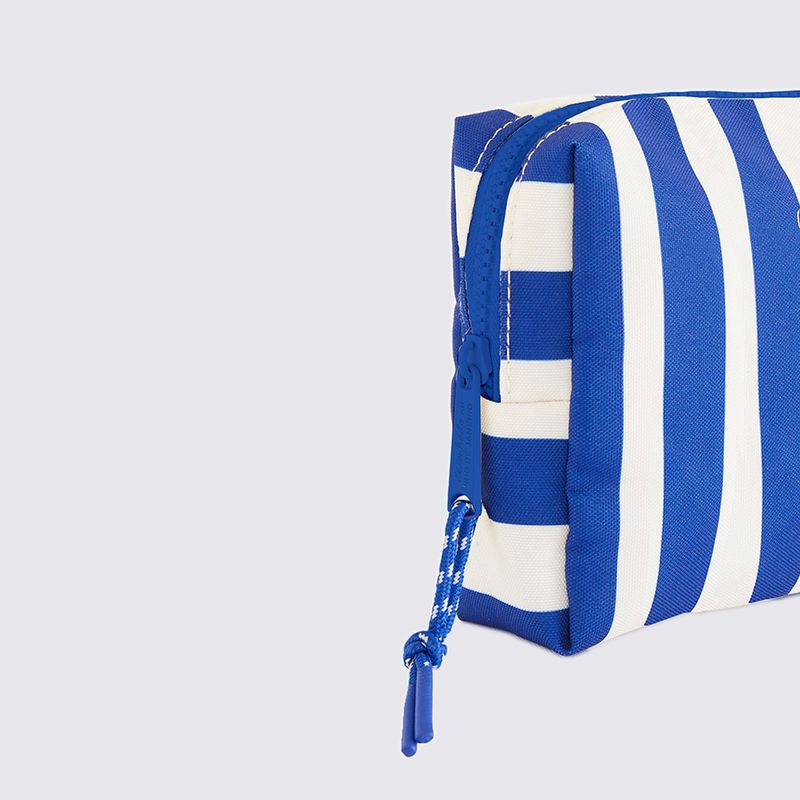 78327138-Necessaire-Farm-Ora-Bolas-G-Arara-Listrada-Variacao4