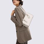 CM565B4HA-Bolsa-Coach-Swing-Zip-Off-white_v6